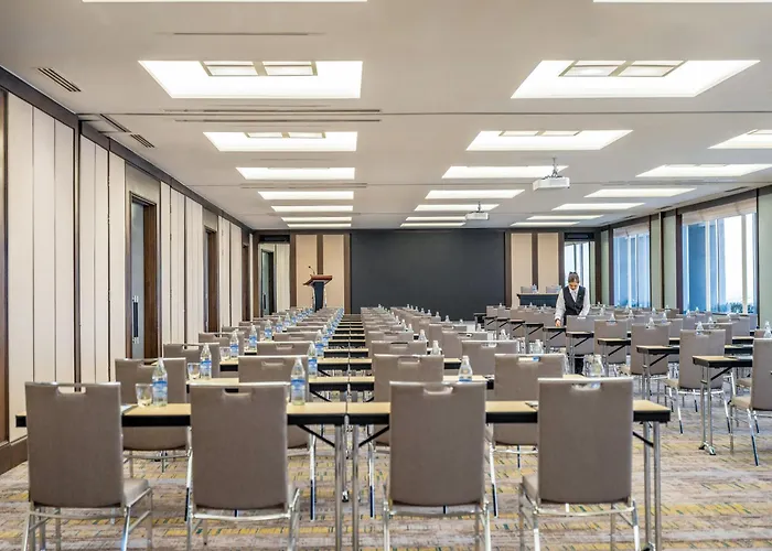 Crowne Plaza Lumpini Park By Ihg 5*