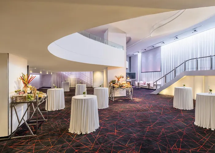 Hotel Crowne Plaza Lumpini Park By Ihg 5*